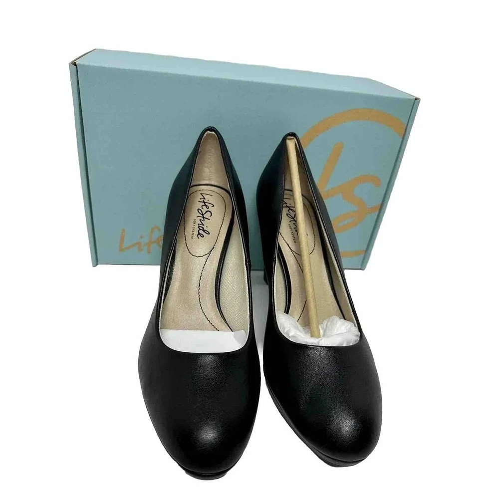 Life Stride Julia Dress Pump Heels Shoes Womens SZ 9 Slip On Round Toe Black NEW